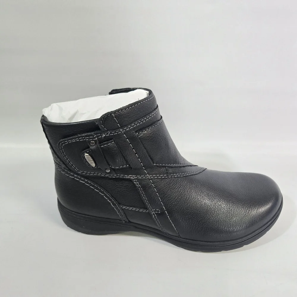 Clarks Women's Carleigh Style Black Leather Ankle Boots 6.5 NIB Comfort Winter